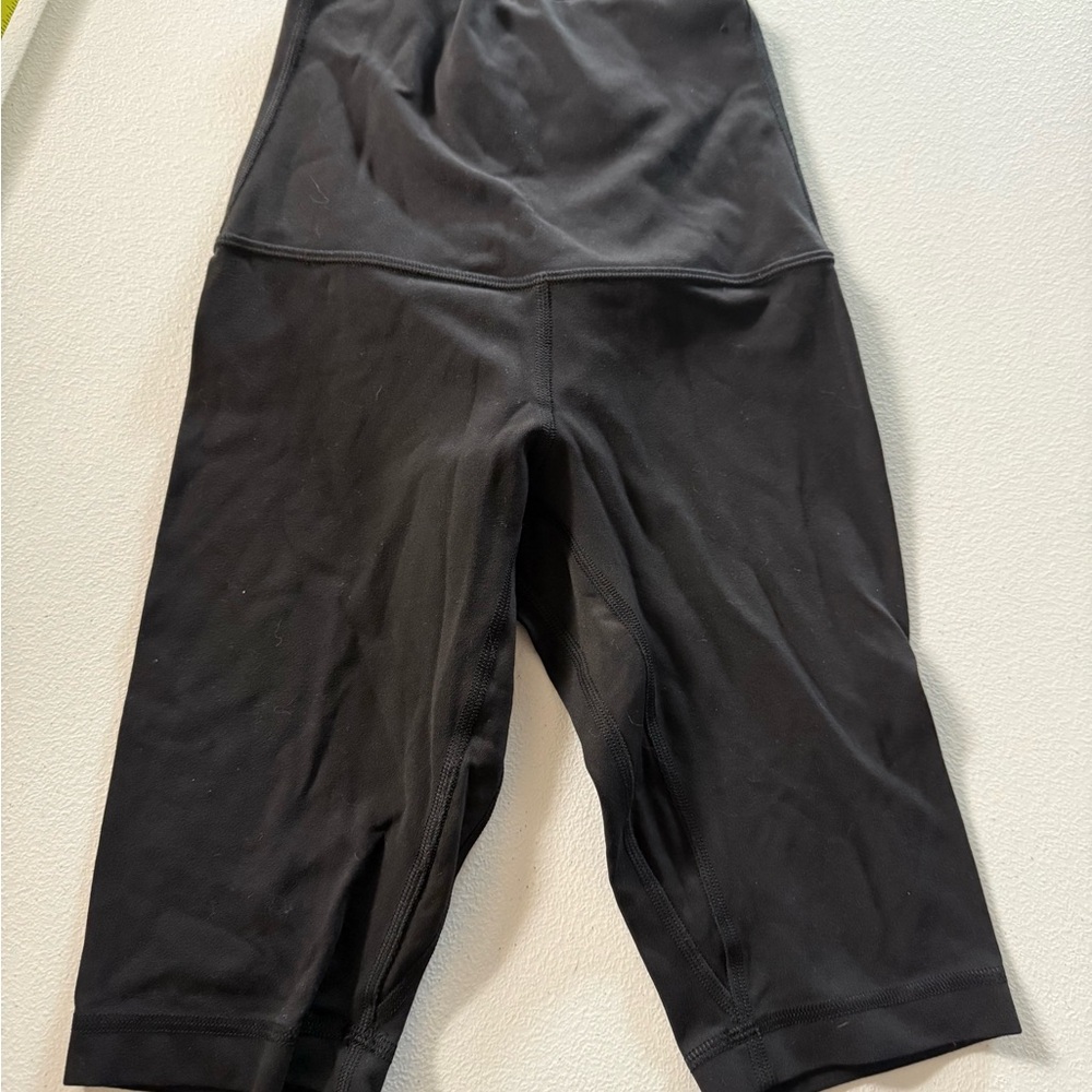 Lululemon Shorts Womens 0 Black Alight Super High Rise 10" Inseam Nulu Yoga